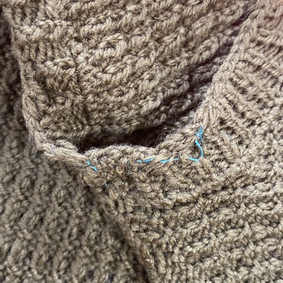 VTG Handmade Olive Green Hand Knit Cardigan Sweater - Picture 10 of 10